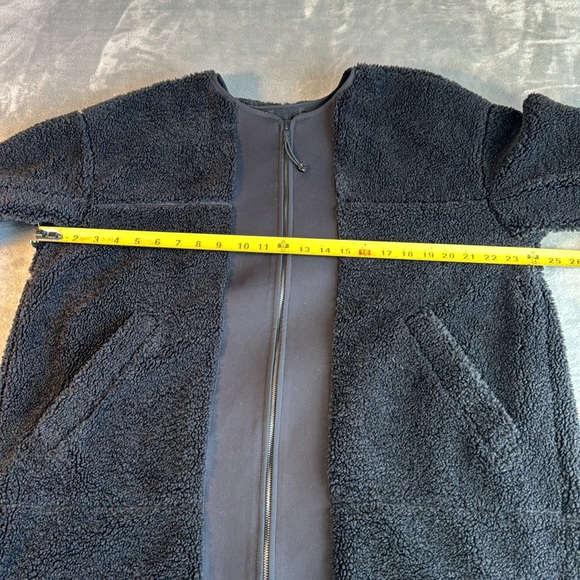 NWOT Lululemon Full Zip Collarless Testured Fleece Black Size 10 - Picture 9 of 12